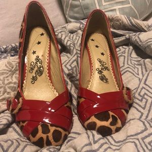 Naughty Monkey Animal Print Heels! Size 9.5